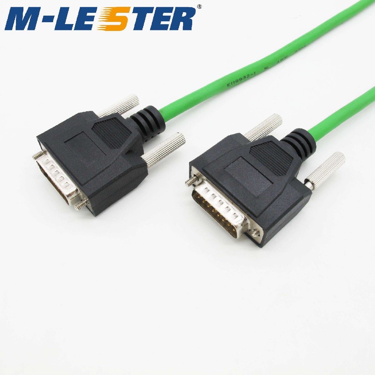 DB15针转针(两排)屏蔽连接线成型一体螺丝式