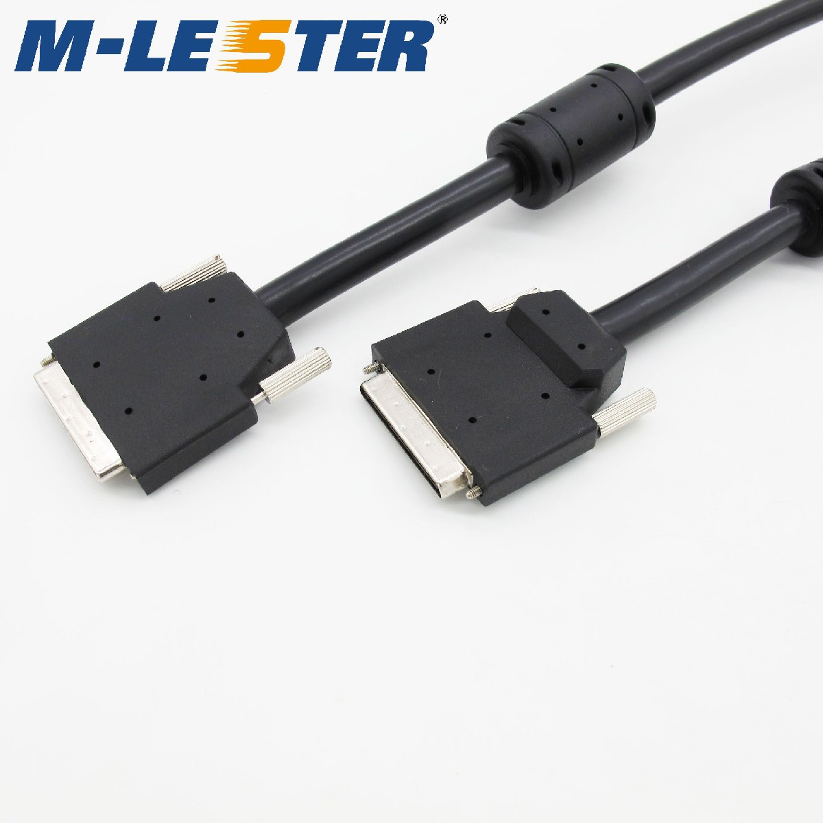 SCSI V.68针转V.68针+双磁环 塑壳成型一体螺丝式